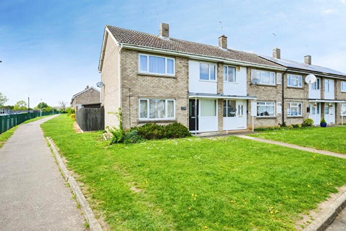 3 Bedroom End Of Terrace House For Sale In Southfields Avenue, Peterborough, PE2