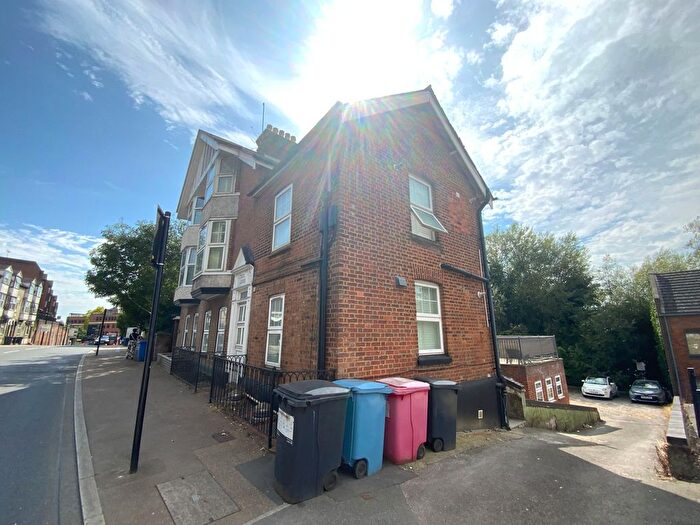 1 Bedroom Flat To Rent In West Wycombe Road, High Wycombe, HP11