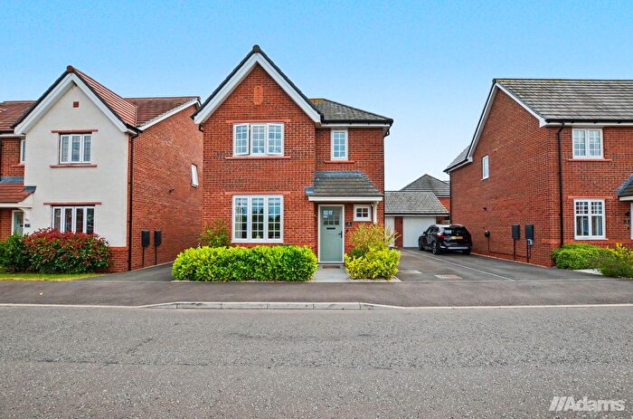 3 Bedroom Detached House For Sale In Duxford Close, Sandymoor, WA7
