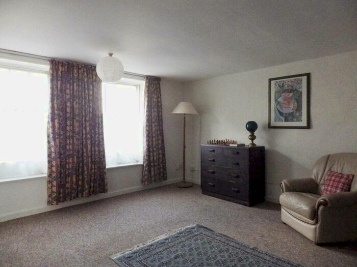 2 Bedroom Apartment To Rent In Bridge Street, Witney, Oxfordshire, OX28