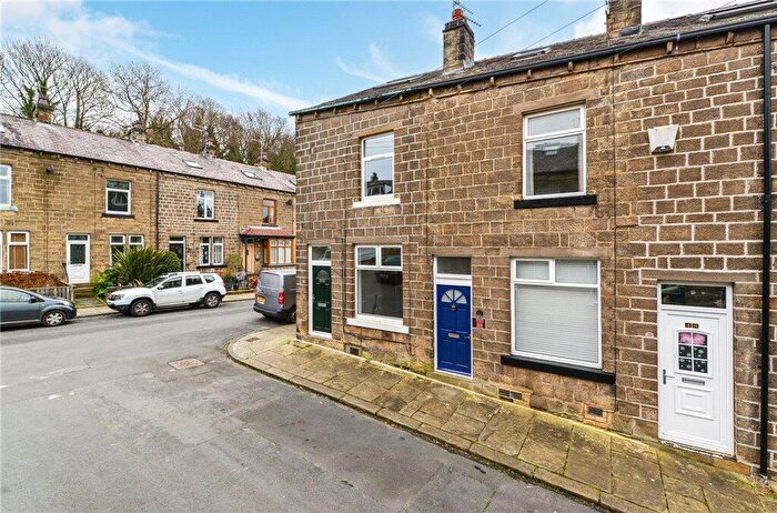 3 Bedroom End Of Terrace House For Sale In Norman Street, Bingley, West Yorkshire, BD16