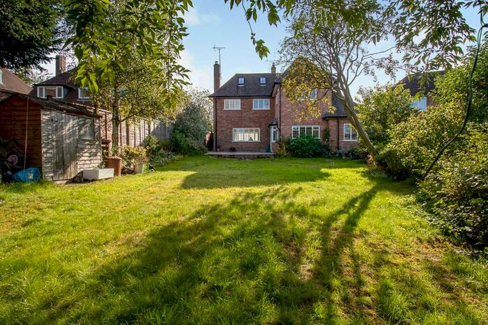 5 Bedroom House To Rent In Gibson Way, Saffron Walden, CB10