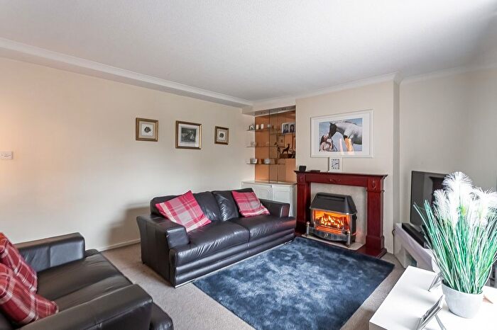 2 Bedroom Flat For Sale In Groathill Road North, Drylaw, Edinburgh, EH4
