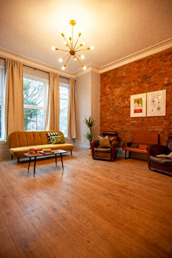 10 Bedroom Detached House To Rent In Egerton Road, Manchester, Greater Manchester, M14