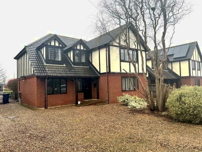 4 Bedroom Detached House For Sale In Tudor Place, Wimblington, March, Cambs., PE15