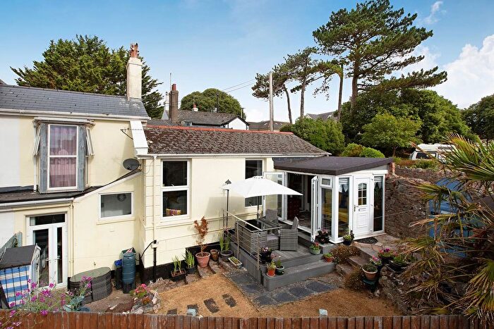 2 Bedroom Cottage For Sale In East Cliff Road, Dawlish, EX7