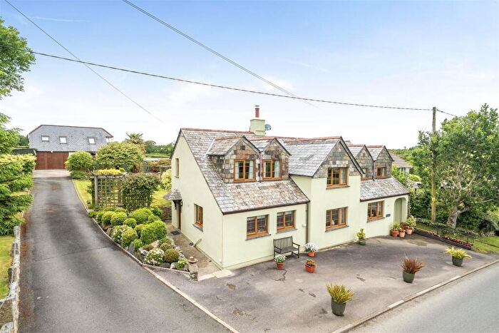 5 Bedroom Detached House For Sale In Slipperhill, Launceston, PL15