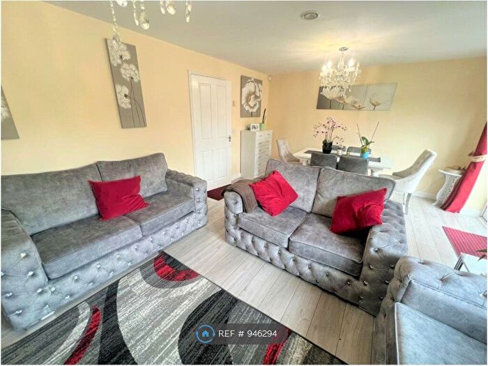 4 Bedroom Detached House To Rent In Whitehurst Drive, Manchester, M11
