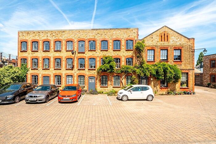 1 Bedroom Flat To Rent In Athelstan Place, Twickenham, TW2