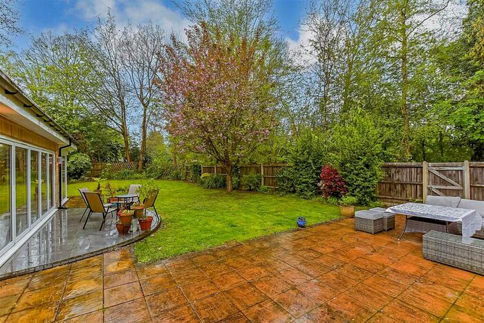 4 Bedroom Detached House For Sale In The Covert, Vigo, Kent, DA13