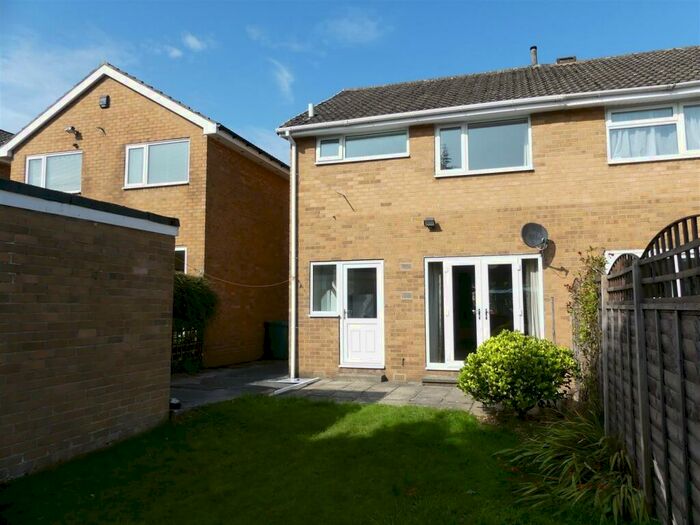 3 Bedroom Semi-Detached House To Rent In St Michaels Way, Burley In Wharfedale, LS29