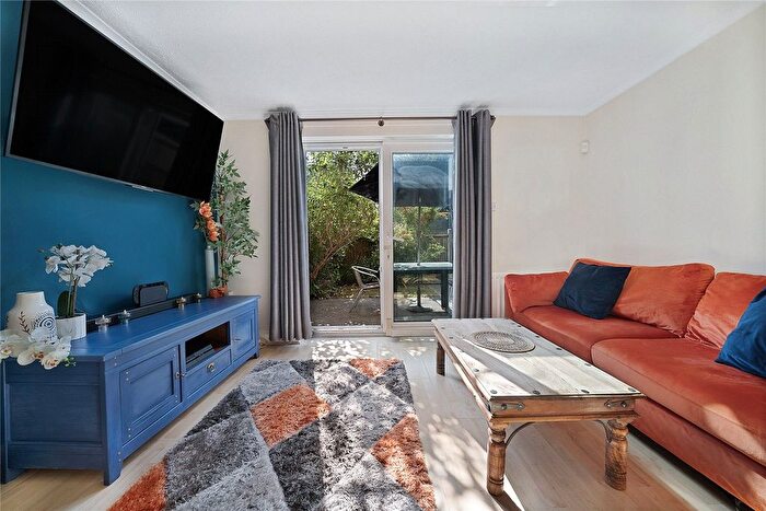 2 Bedroom Flat For Sale In Exeter Road, Walthamstow, London, E17