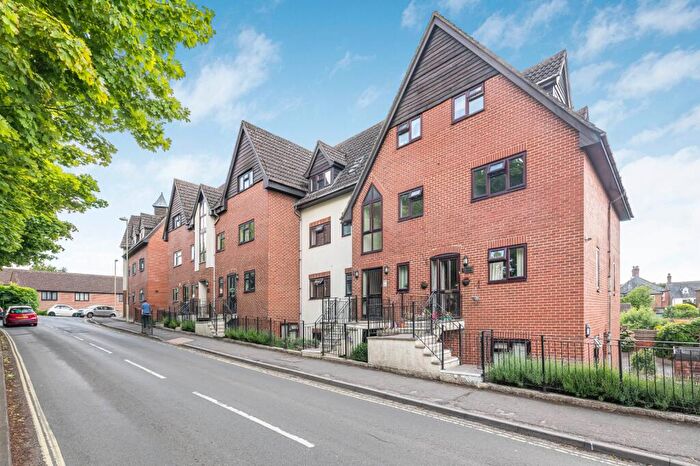 2 Bedroom Flat For Sale In Midhurst Road, Liphook, Hampshire, GU30