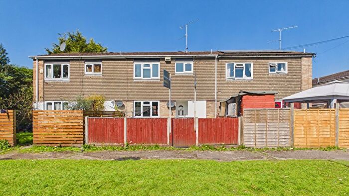 3 Bedroom Property To Rent In Hearsey Gardens, Blackwater, Camberley, GU17