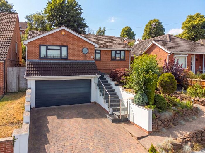 3 Bedroom Detached Bungalow For Sale In Pilkington Road, Mapperley, Nottingham, NG3