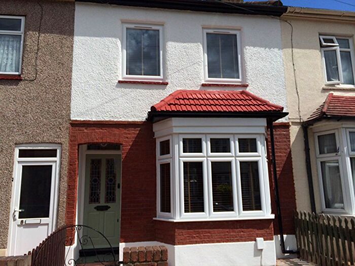 3 Bedroom Terraced House For Sale In Whalebone Avenue, Chadwell Heath, RM6