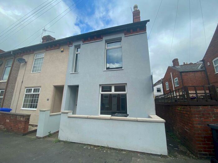 4 Bedroom House To Rent In Union Road, Ilkeston, DE7