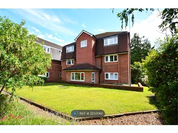 1 Bedroom Flat To Rent In South Croydon, South Croydon, CR2