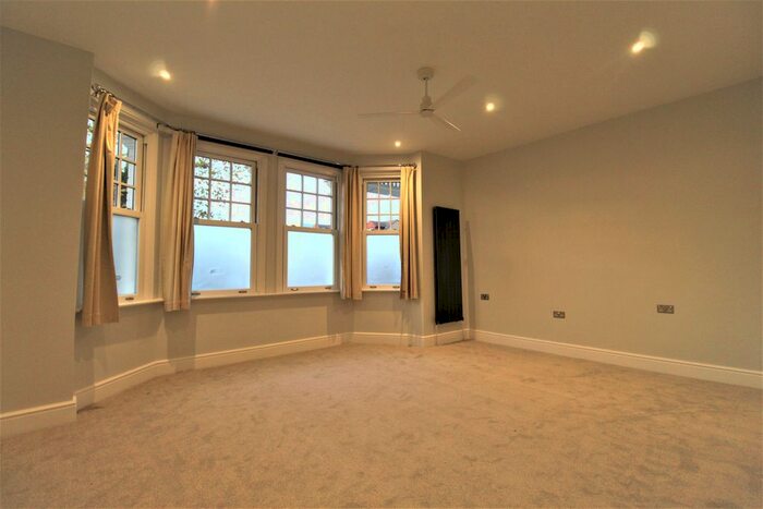 Studio To Rent In Station Road, Ashford, TW15