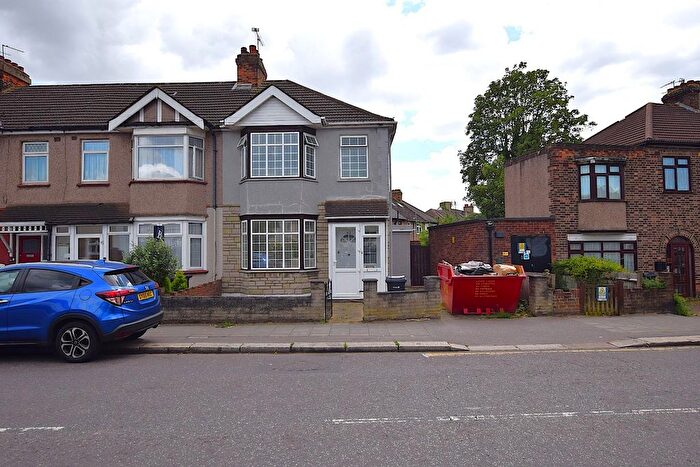 3 Bedroom Property To Rent In Chadwell Heath Lane, Romford, RM6