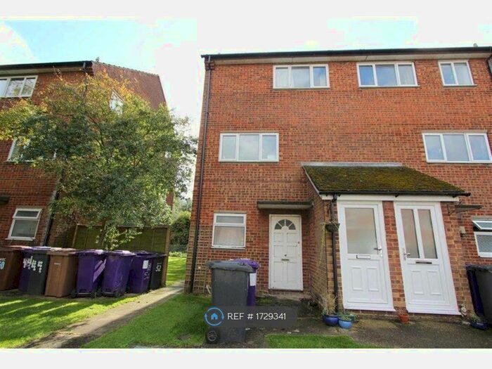 2 Bedroom Maisonette To Rent In Icknield Close, Ickleford, Hitchin, SG5