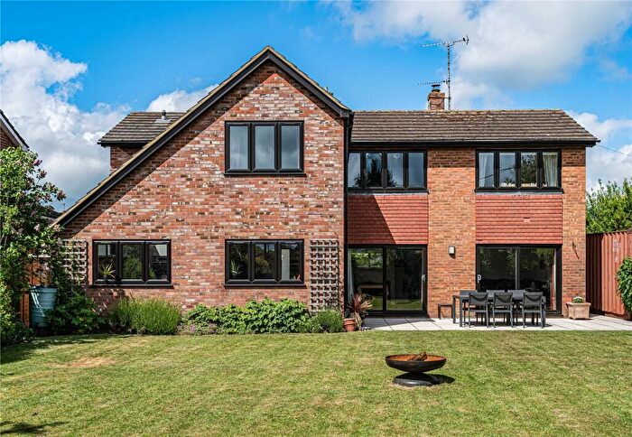 4 Bedroom Detached House For Sale In Wykeham Way, Haddenham, Buckinghamshire, HP17
