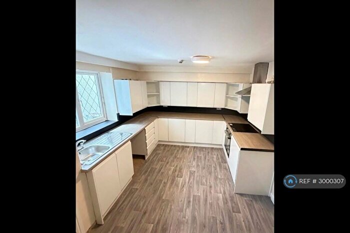 6 Bedroom Terraced House To Rent In Victoria St, Llandudno, LL30