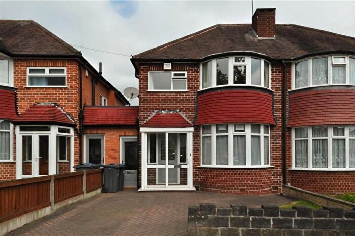 3 Bedroom Semi-Detached House To Rent In Great Stone Road, Northfield, Birmingham, B31
