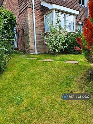 1 Bedroom Flat To Rent In Zig Zag Road, Kenley, CR8