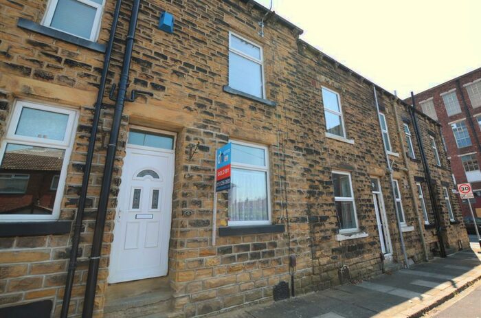 2 Bedroom Terraced House To Rent In Nora Terrace Bramley, LS13