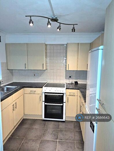 2 Bedroom Flat To Rent In Blair Close, Hemel Hempstead, HP2