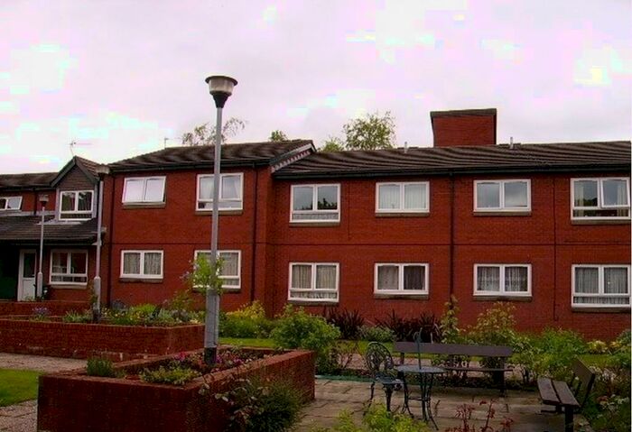 2 Bedroom Flat To Rent In Maitland Close, Preston, Lancashire, PR1