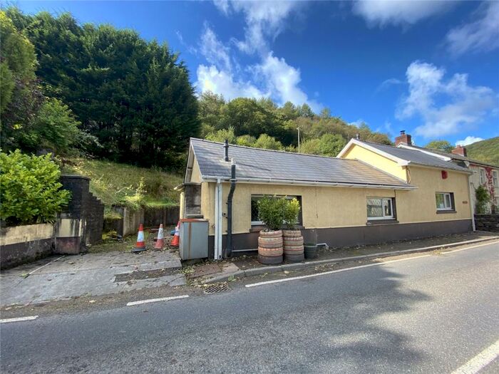 2 Bedroom Detached House For Sale In Cynwyl Road, Carmarthen, Carmarthenshire, SA33