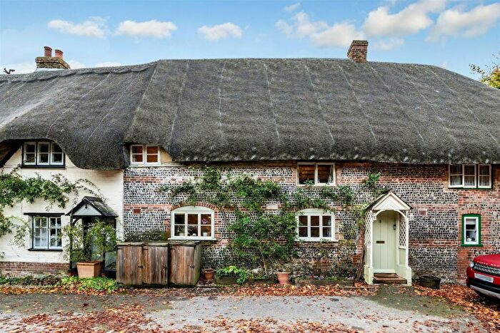 3 Bedroom Cottage For Sale In Fittleton, Salisbury, SP4