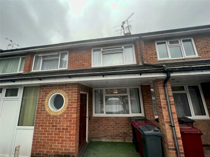 3 Bedroom Terraced House To Rent In Warnford Road, Tilehurst, Reading, Berkshire, RG30