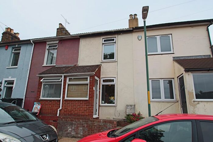 2 Bedroom Terraced House To Rent In Mounts Road, Greenhithe, DA9