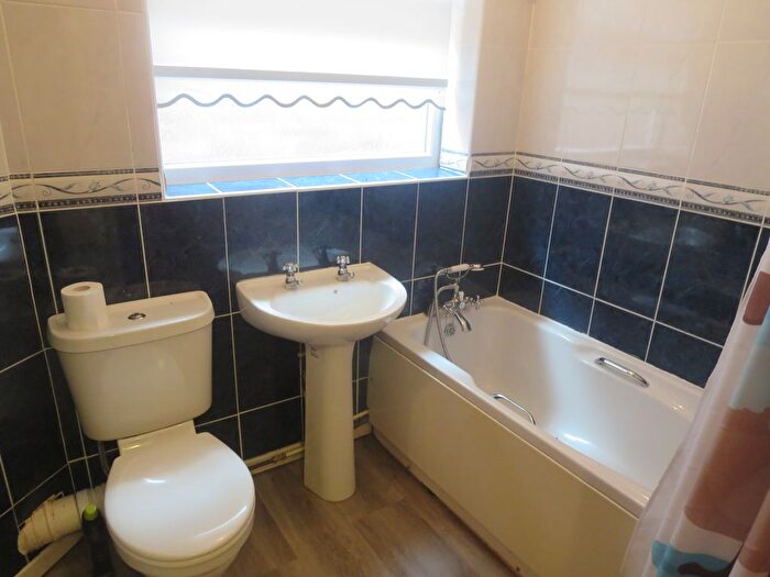 2 Bedroom Detached Bungalow For Sale In Delamere Grove, Newcastle, Staffordshire, ST5