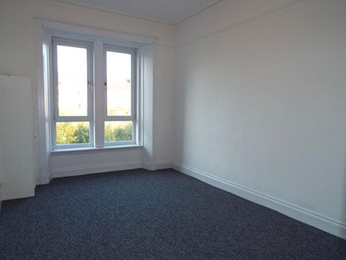 2 Bedroom Flat To Rent In Alexandra Park Street, Dennistoun, G31