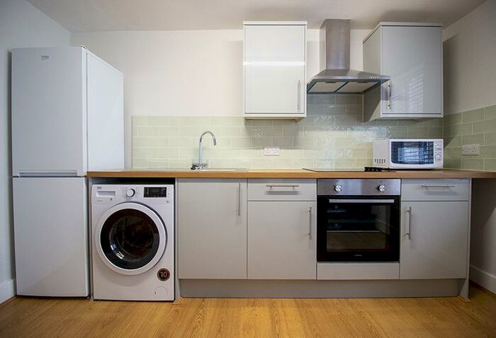 3 Bedroom Flat To Rent In Flat - -, Mansfield Road, Nottingham, NG1