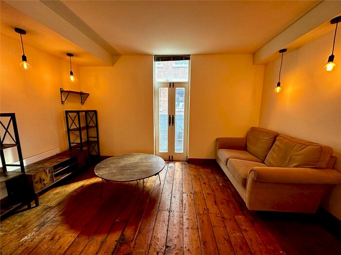 2 Bedroom Flat To Rent In York Place, Leeds, West Yorkshire, LS1