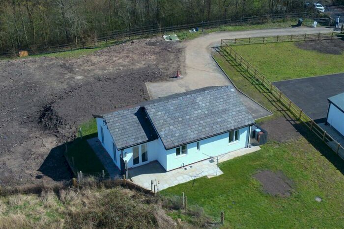 2 Bedroom Detached Bungalow For Sale In Laburnham Bungalow, Chadderton Heights, Healds Green, Chadderton, OL1
