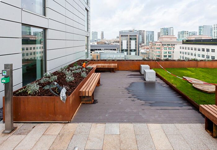 2 Bedroom Flat To Rent In Lavender Place, Royal Mint Gardens, E1