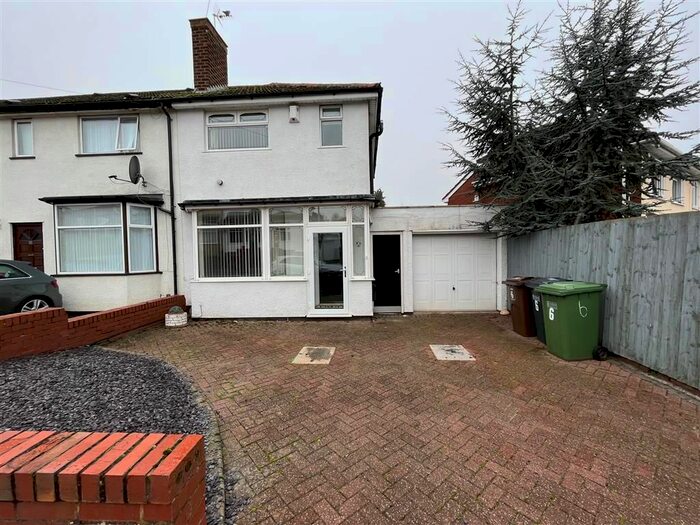 3 Bedroom Terraced House To Rent In Croft Down Road, Solihull, B92