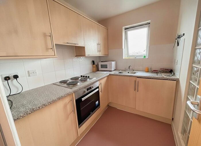 Apartment To Rent In Top Floor, Mayfair House, Regent Street, Plymouth, Devon, PL4