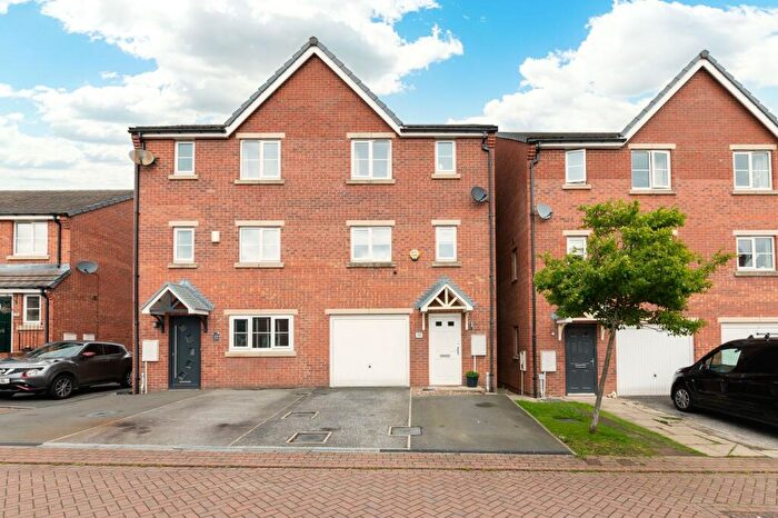 3 Bedroom Semi Detached House For Sale In Blackthorn Way, Scissett, HD8