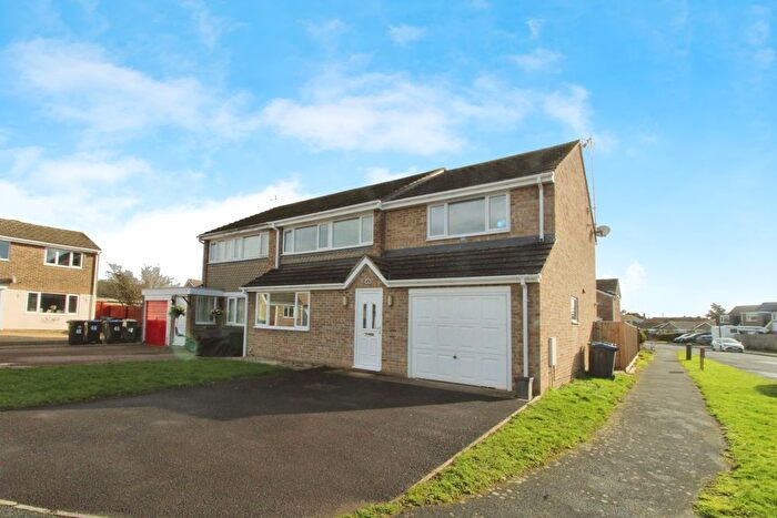 4 Bedroom Semi-Detached House For Sale In Pittsfield, Cricklade, SN6