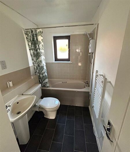 1 Bedroom Apartment To Rent In Almond Road, Southampton, SO15