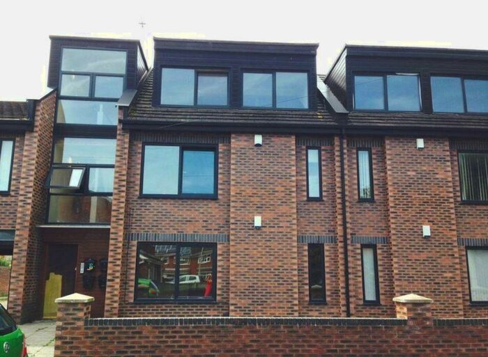 2 Bedroom Flat To Rent In - Berwick Street, L6