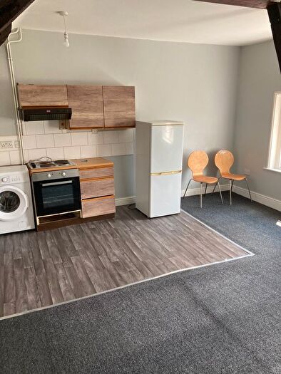 1 Bedroom Flat To Rent In High Street, Stone, ST15