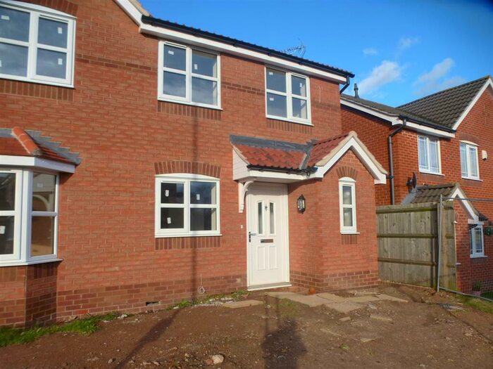 3 Bedroom Semi-Detached House To Rent In Winster Way, Mansfield, NG18